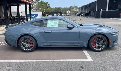 Ford Mustang EcoBoost® Premium Fastback 2024