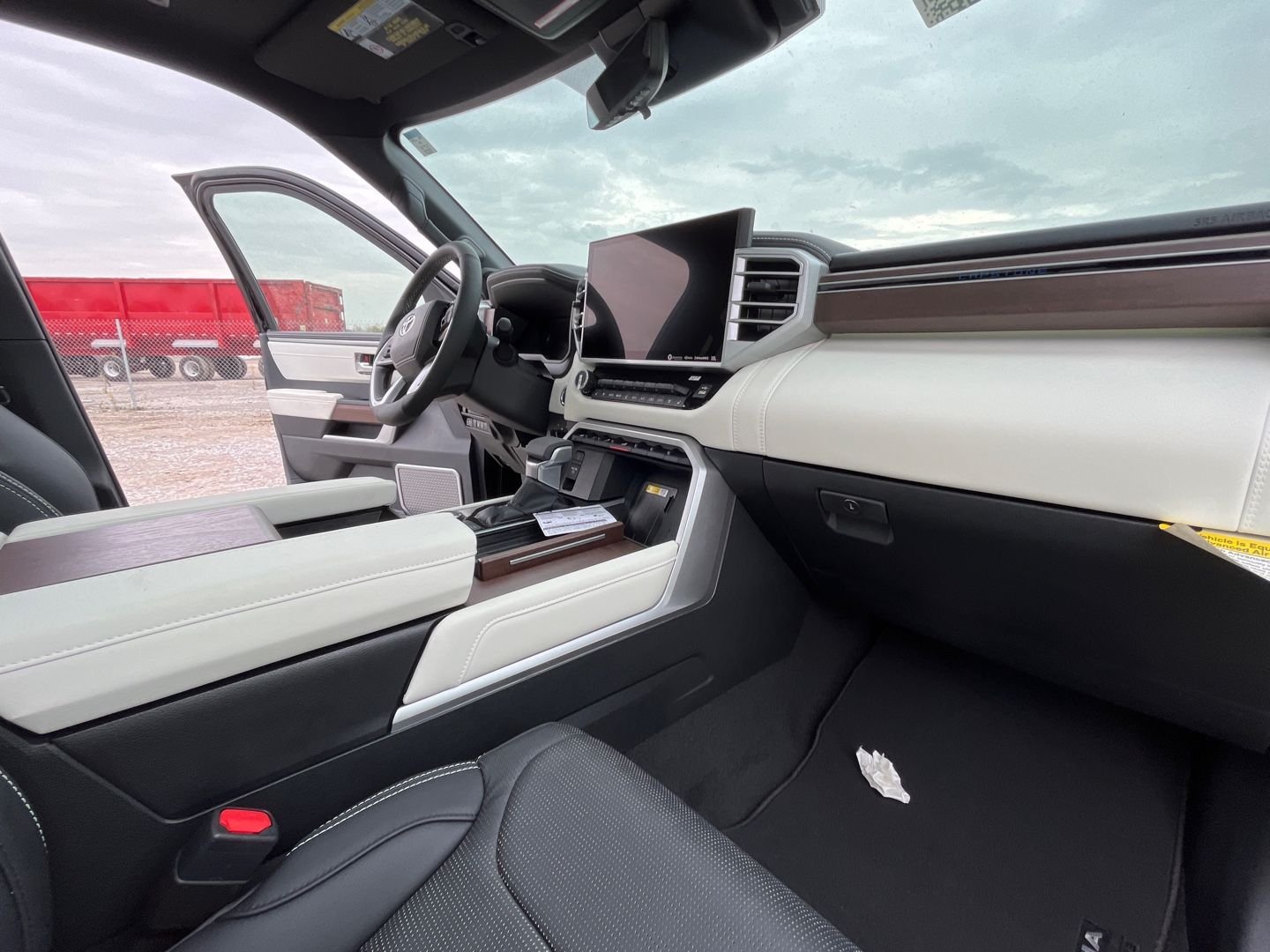 Toyota Sequoia Capstone 2023