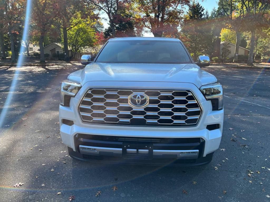 Toyota Sequoia Capstone 2023