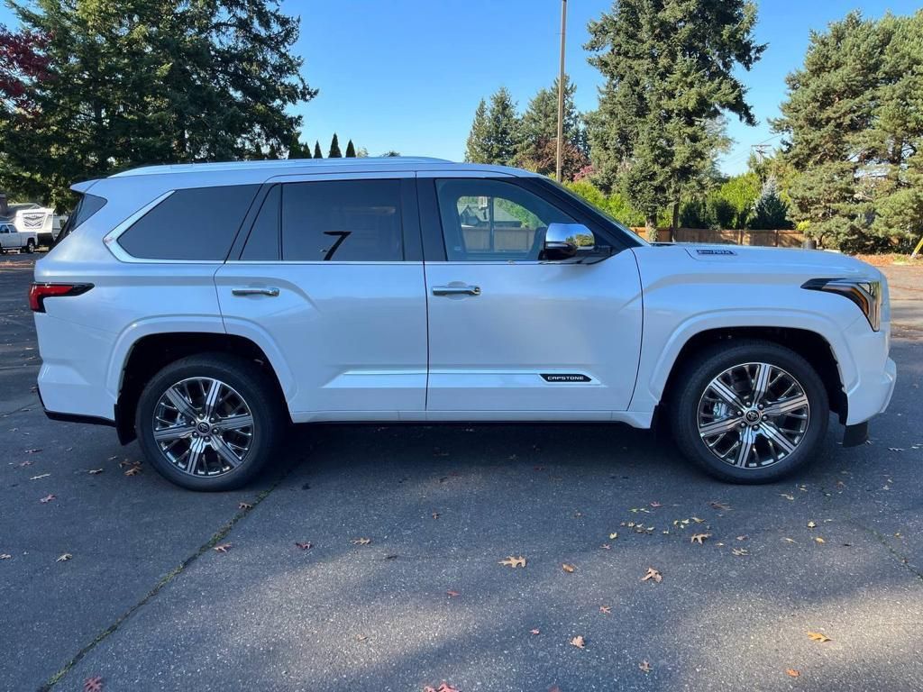 Toyota Sequoia Capstone 2023