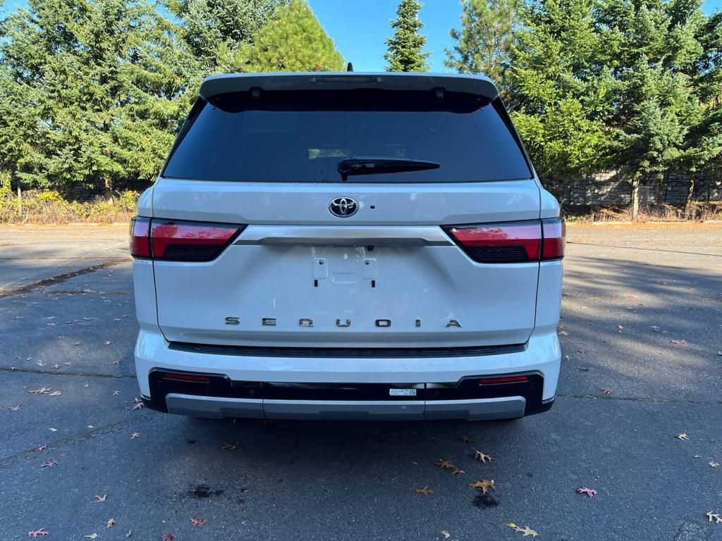 Toyota Sequoia Capstone 2023