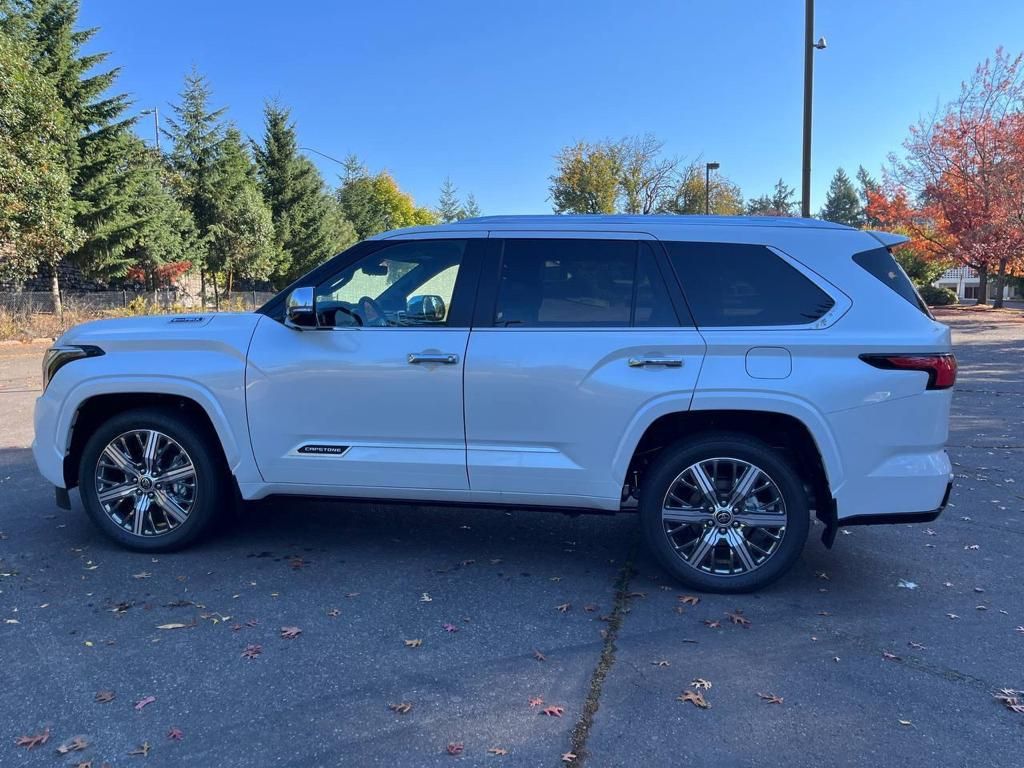 Toyota Sequoia Capstone 2023