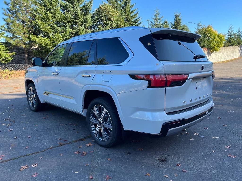 Toyota Sequoia Capstone 2023