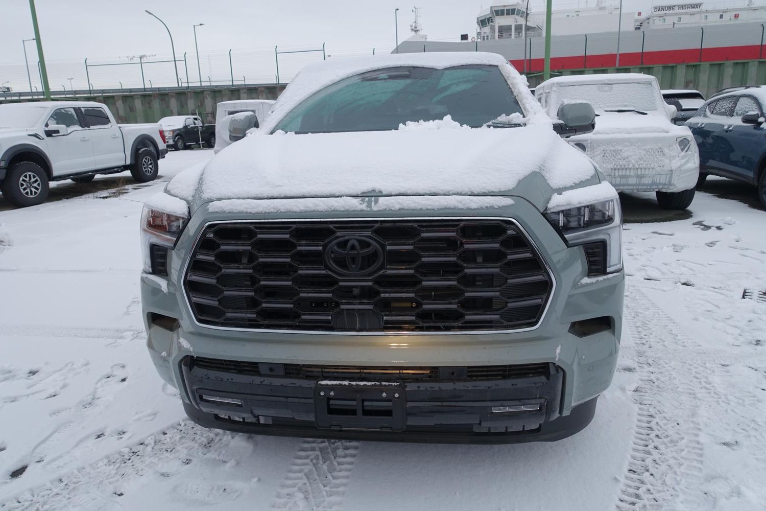 Toyota Sequoia Platinum 2024