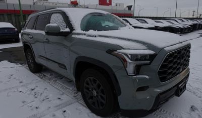 Toyota Sequoia Platinum 2024