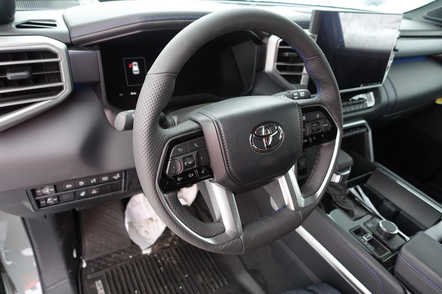 Toyota Sequoia Platinum 2024