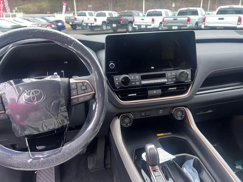 Toyota Grand Highlander Hybrid MAX Platinum 2024