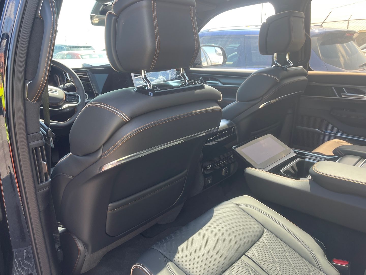 Jeep Wagoneer Grand Series III Obsidian 2023