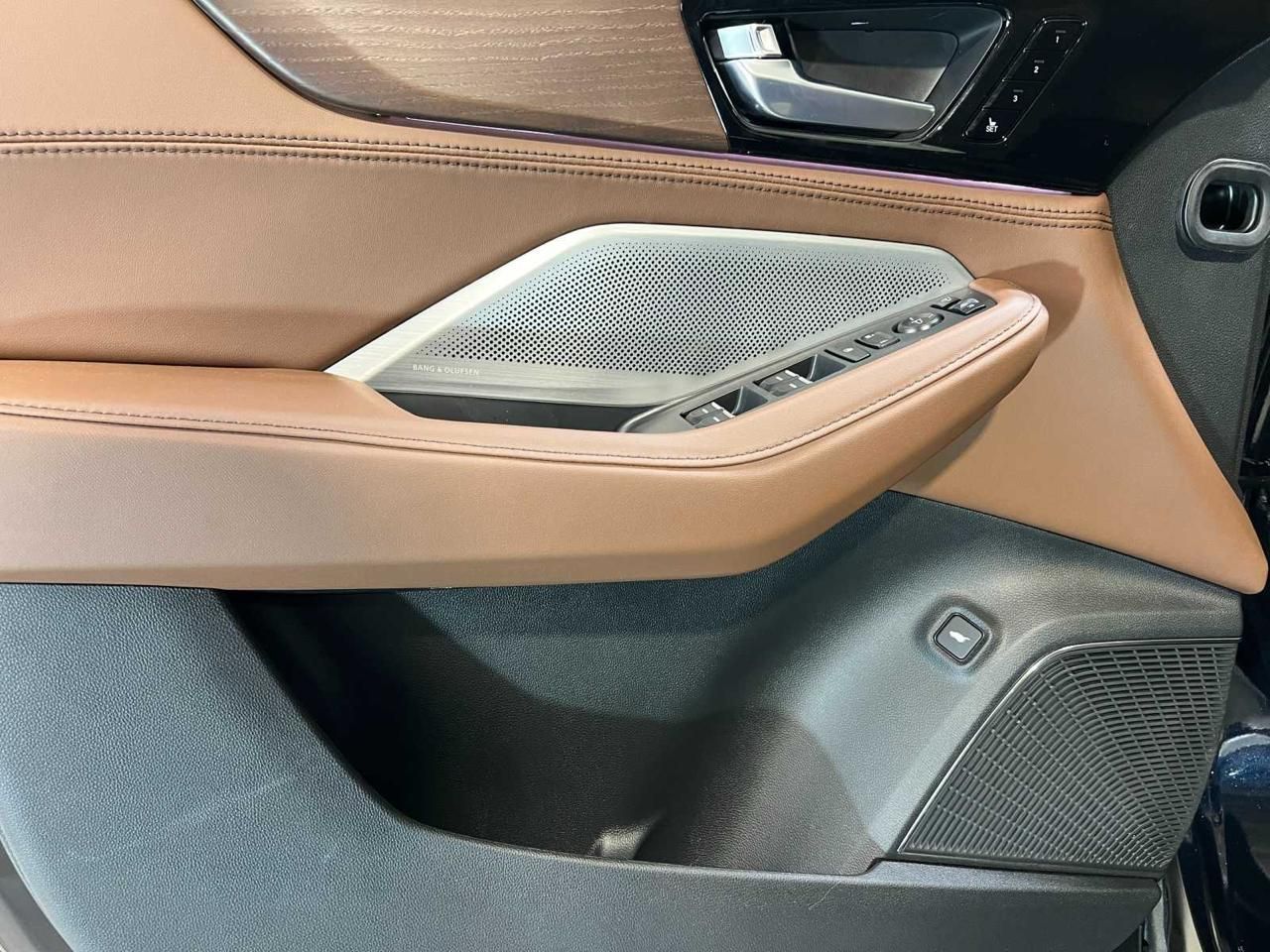 Acura MDX Advance 2024