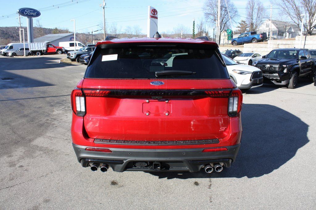 Ford Explorer ST 2025