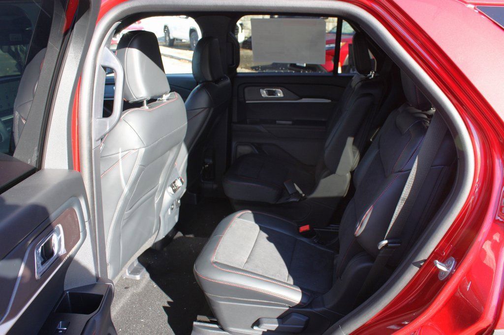 Ford Explorer ST 2025