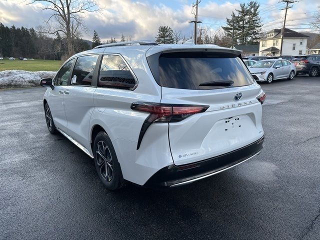 Toyota Sienna Platinum 2025