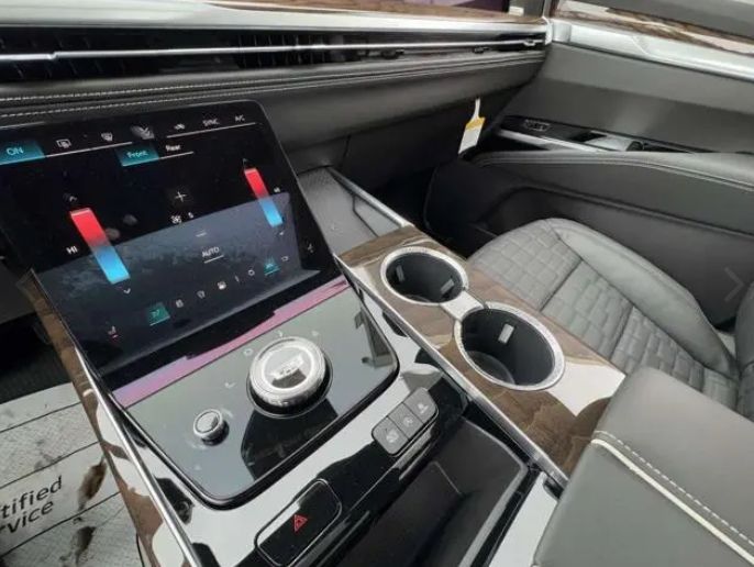 Cadillac Escalade Sport Platinum ESV 2025