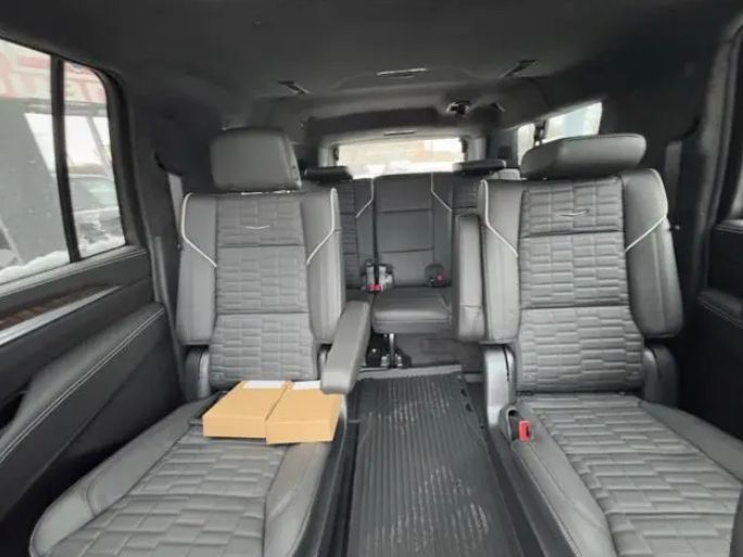 Cadillac Escalade Sport Platinum ESV 2025