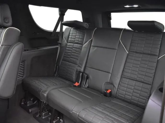 Cadillac Escalade Premium Luxury Platinum  ESV 2025