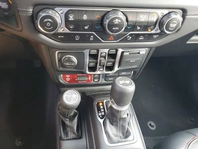 Jeep Wrangler Rubicon X 2025