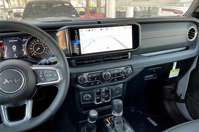 Jeep Wrangler Sahara 2025