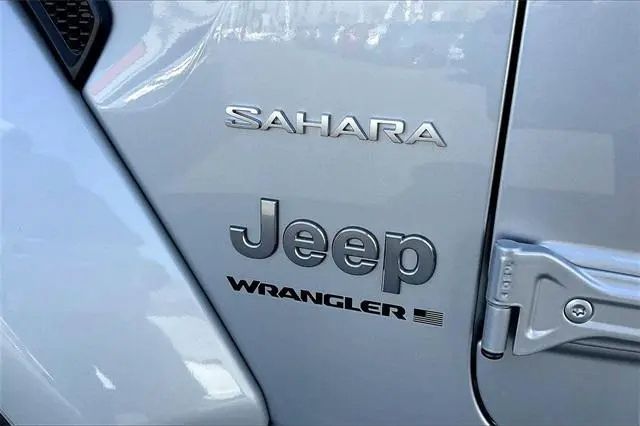 Jeep Wrangler Sahara 2025