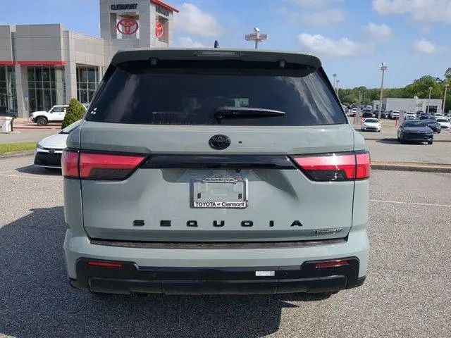 Toyota Sequoia Platinum 2025