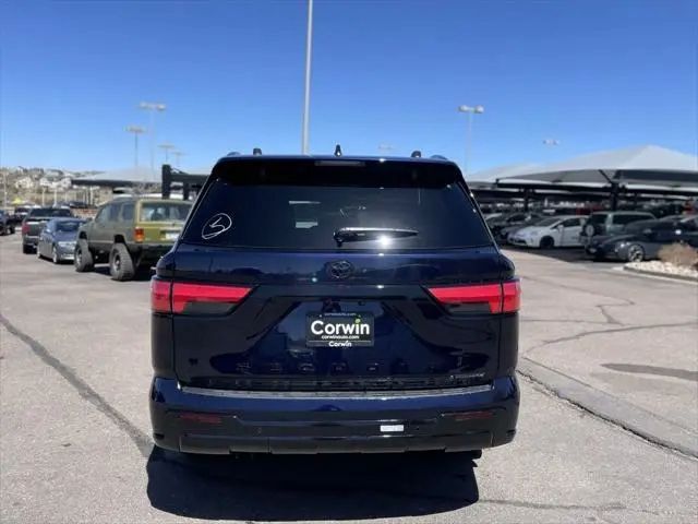 Toyota Sequoia Platinum 2025