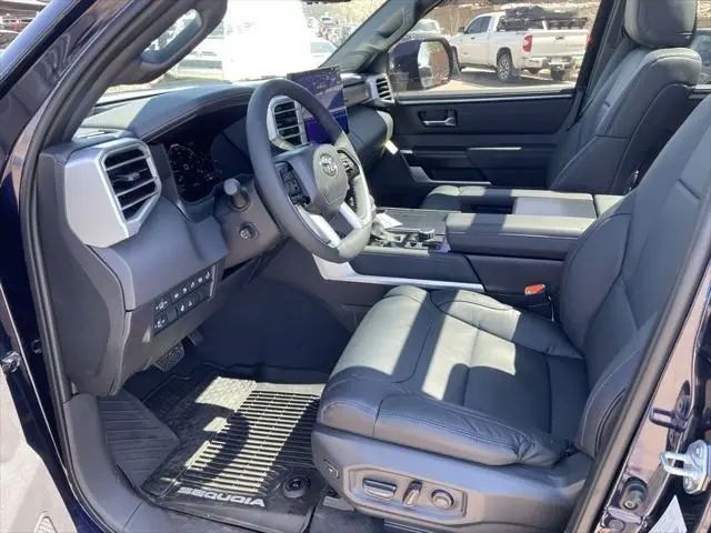 Toyota Sequoia Platinum 2025