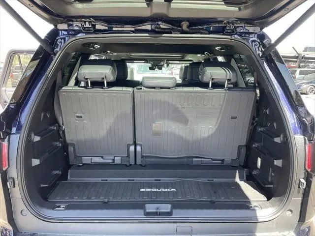 Toyota Sequoia Platinum 2025