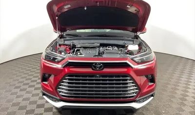 Toyota Grand Highlander Hybrid MAX Platinum 2025