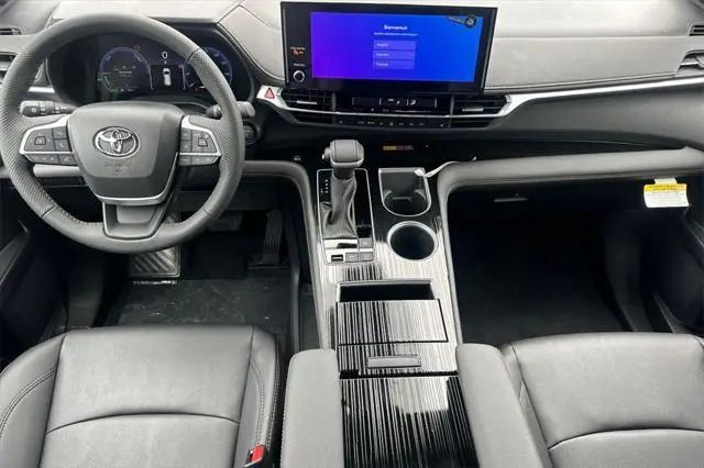 Toyota Sienna Woodland Edition 2025