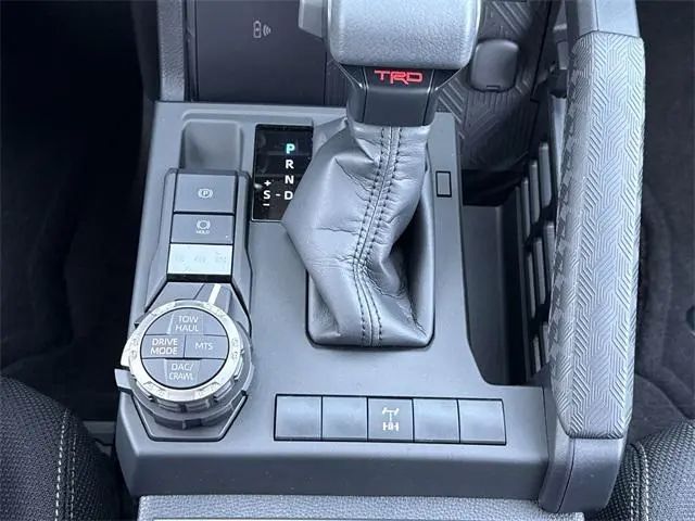 Toyota 4Runner TRD Off-Road 2025