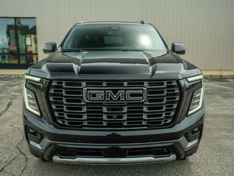 GMC Yukon Denali Ultimate 2025
