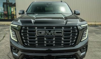 GMC Yukon Denali Ultimate 2025