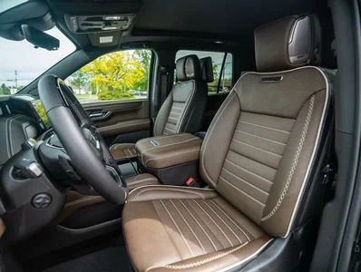 GMC Yukon Denali Ultimate 2025