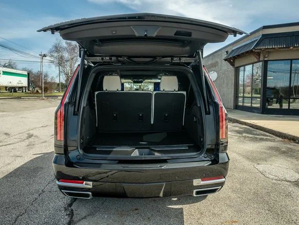 Cadillac Escalade Premium Luxury Platinum  ESV 2025