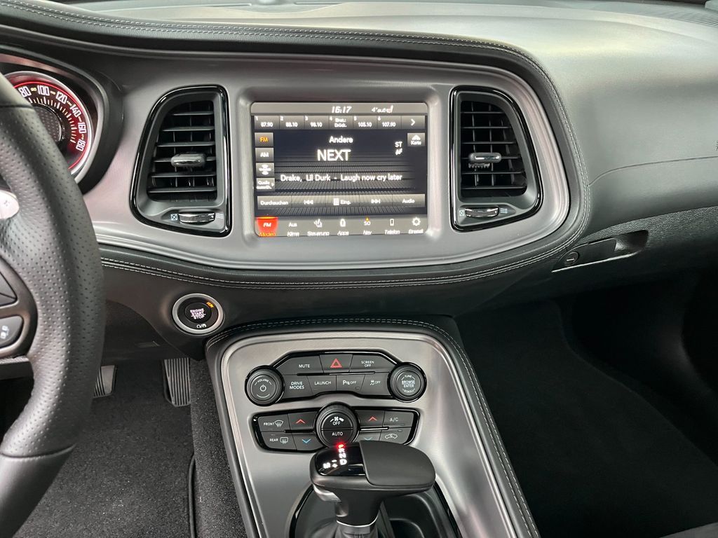 Dodge Challenger R/T Scat Pack Widebody 2023