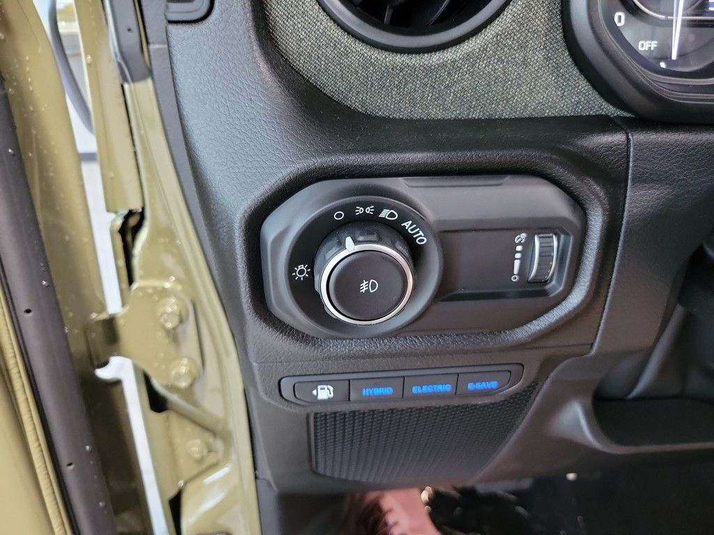 Jeep Wrangler 4xe Willys '41 2025