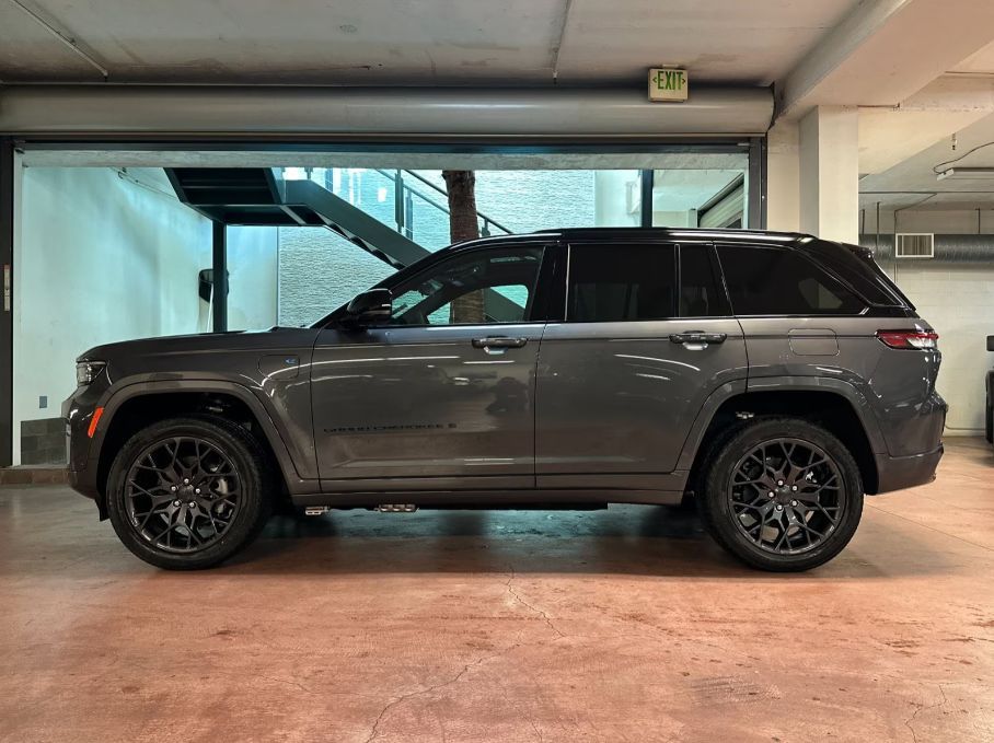 Jeep Grand Cherokee 4xe Summit Reserve 2025
