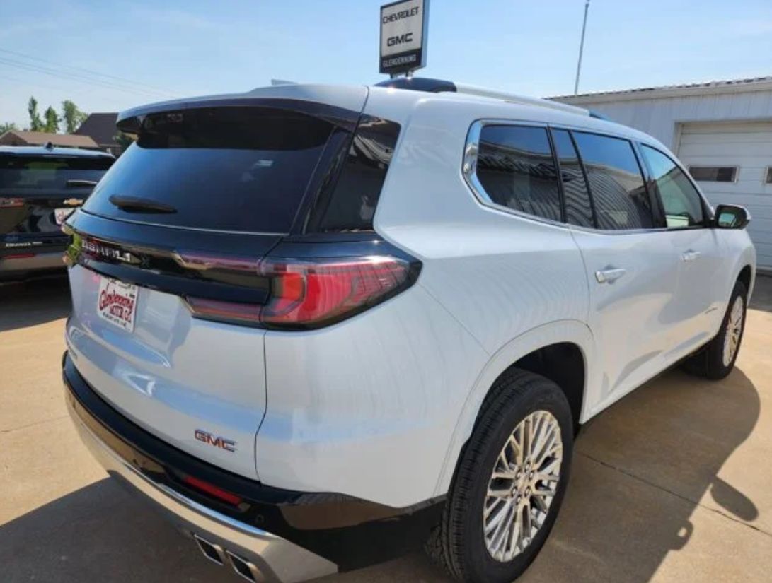 GMC Acadia Denali 2026