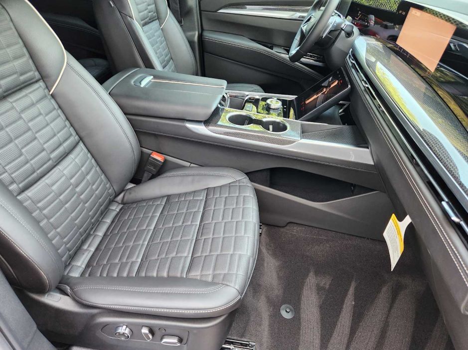 Cadillac Escalade-V  2025