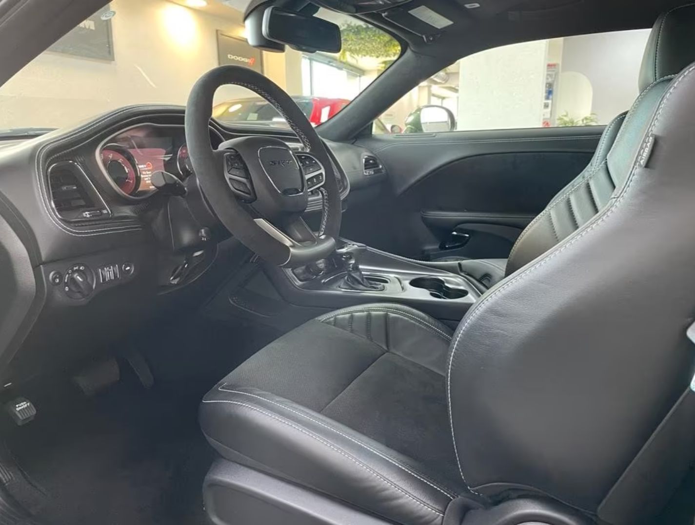 Dodge Challenger SRT Hellcat Widebody Jailbreak 2023