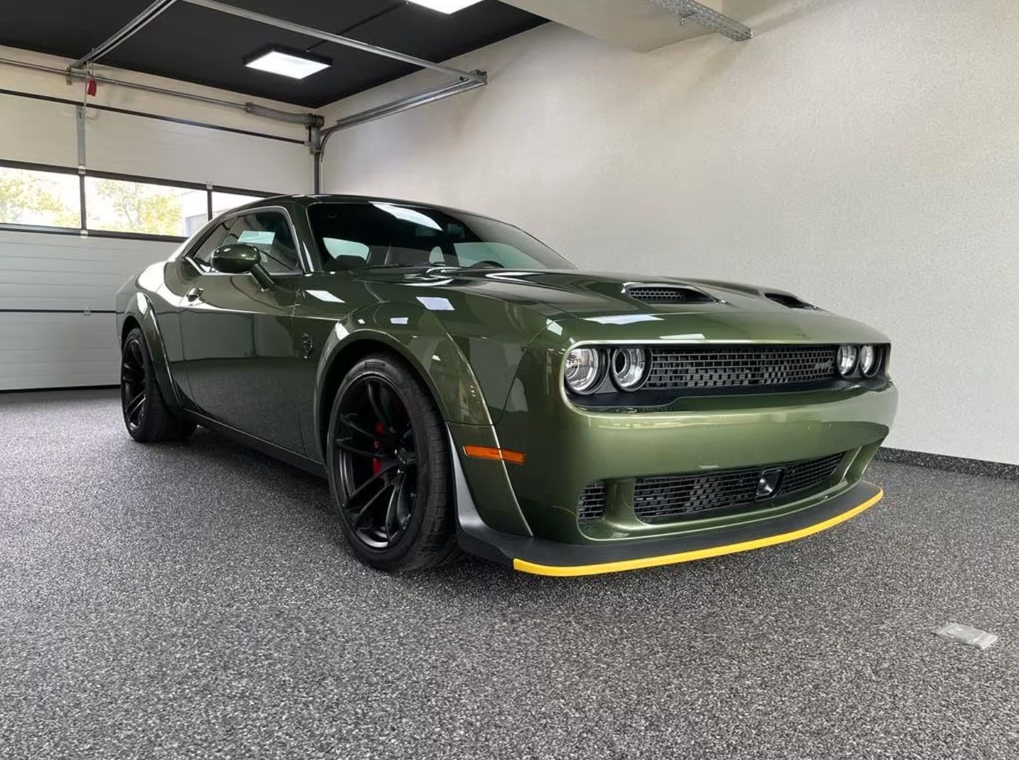 Dodge Challenger SRT Hellcat Widebody Jailbreak 2023