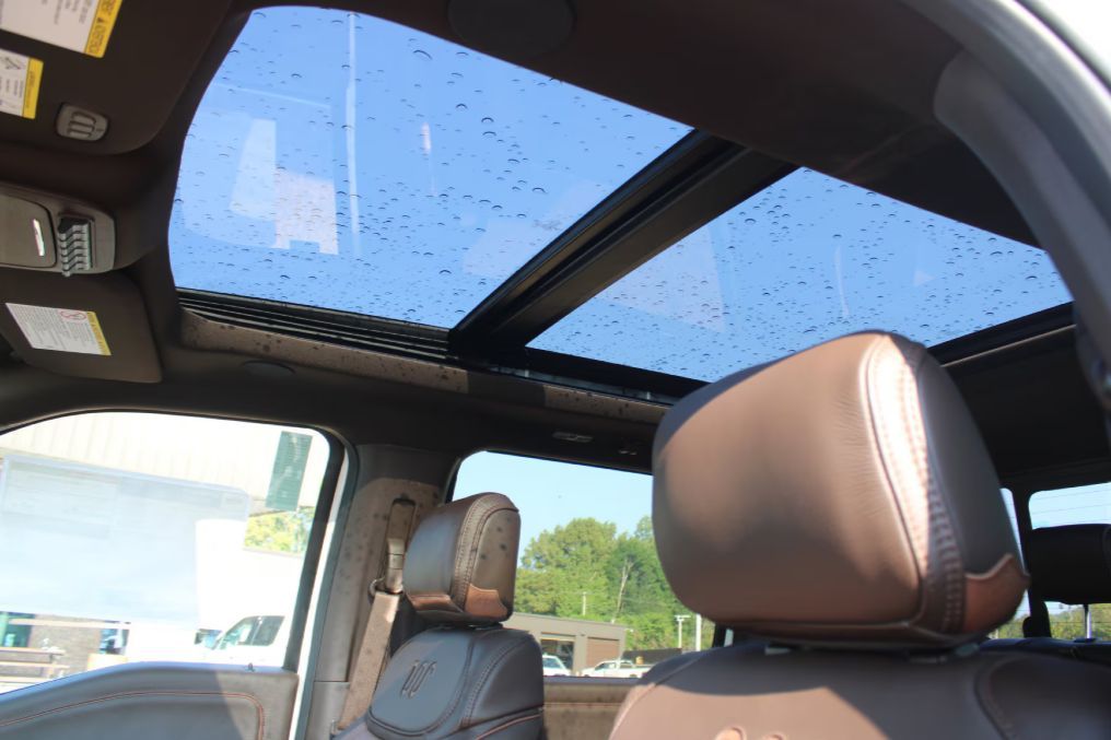 Ford F-350 King Ranch 2025