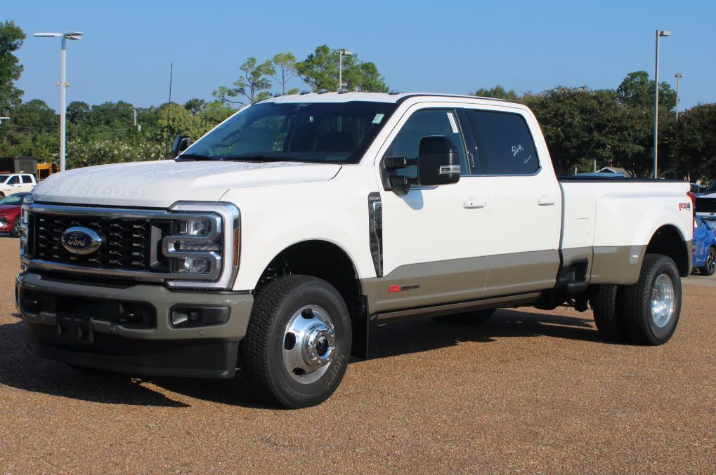 Ford F-350 King Ranch 2025