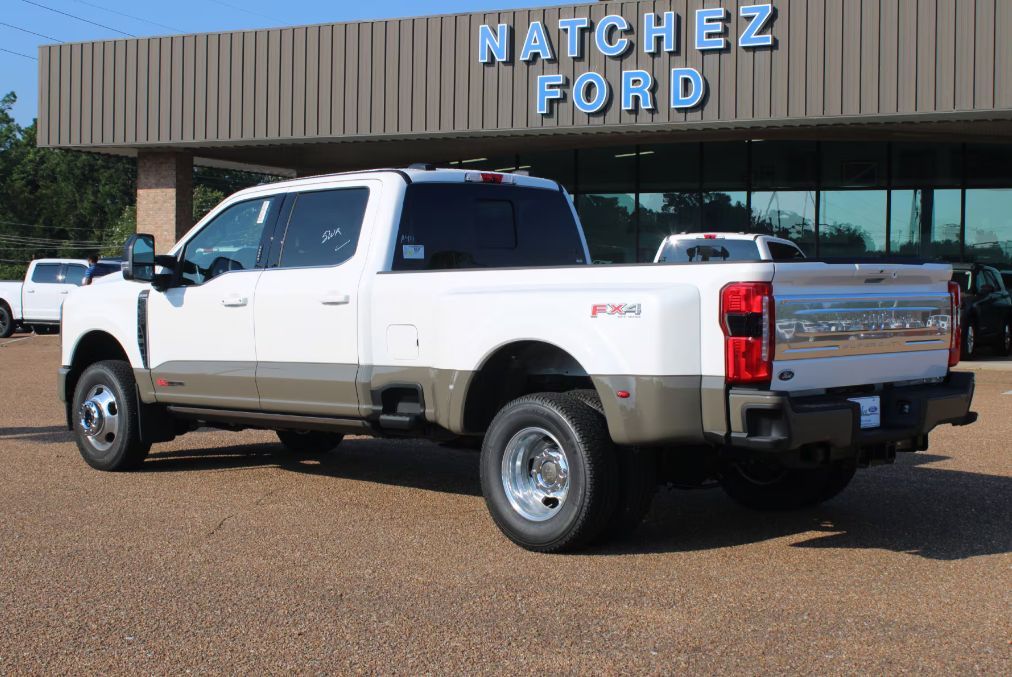 Ford F-350 King Ranch 2025
