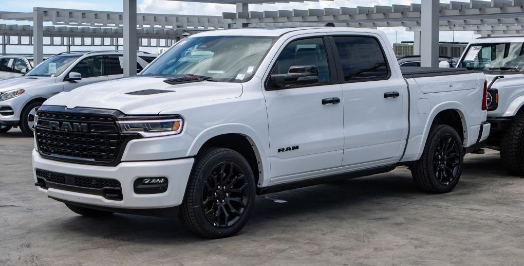 RAM 1500 Limited Night Edition 2026