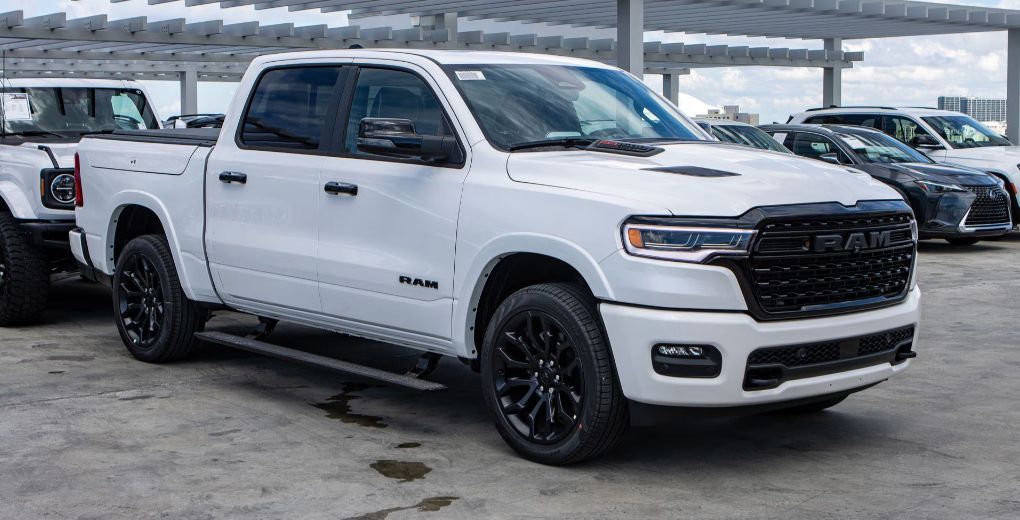 RAM 1500 Limited Night Edition 2026