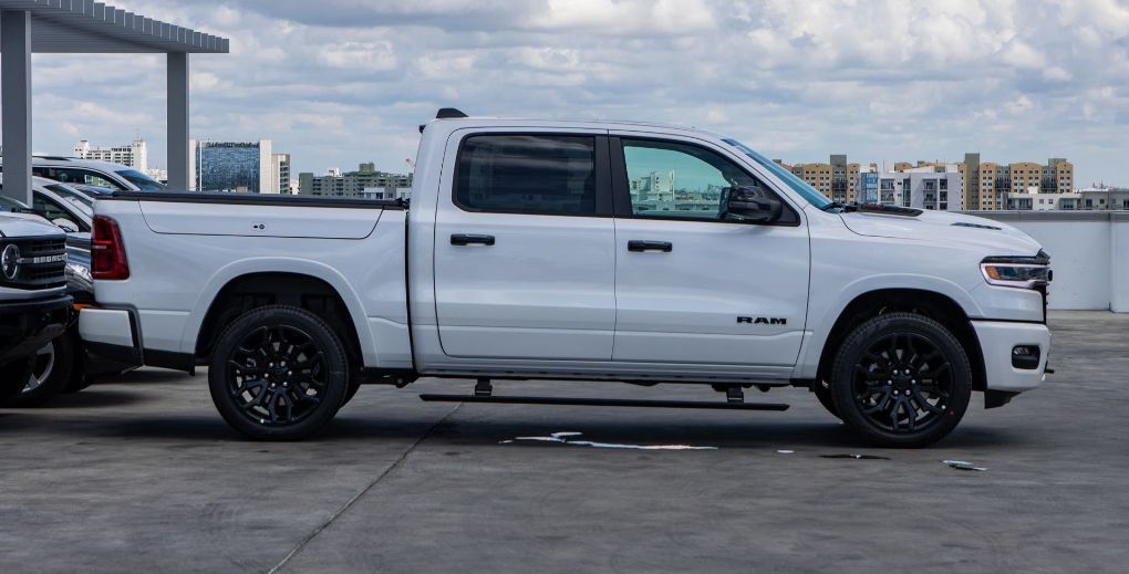 RAM 1500 Limited Night Edition 2026