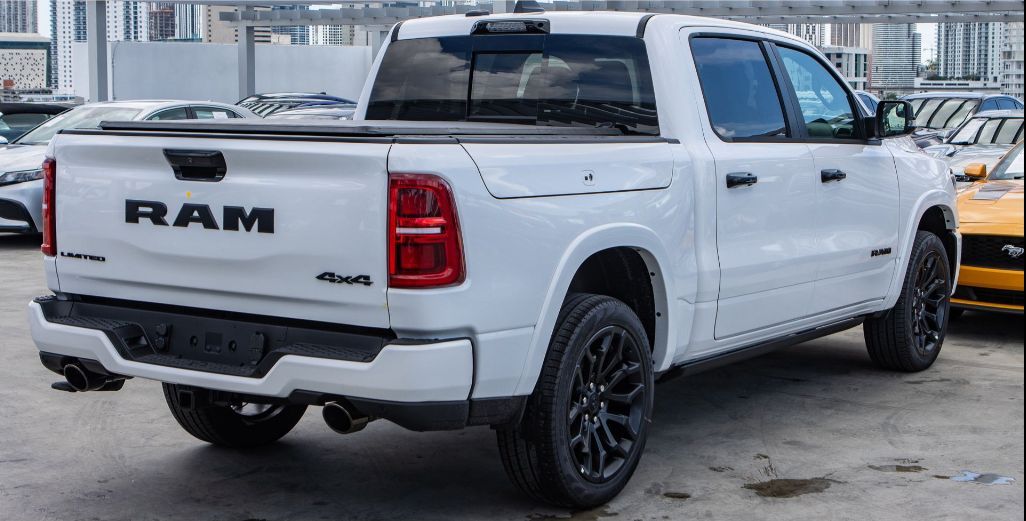 RAM 1500 Limited Night Edition 2026