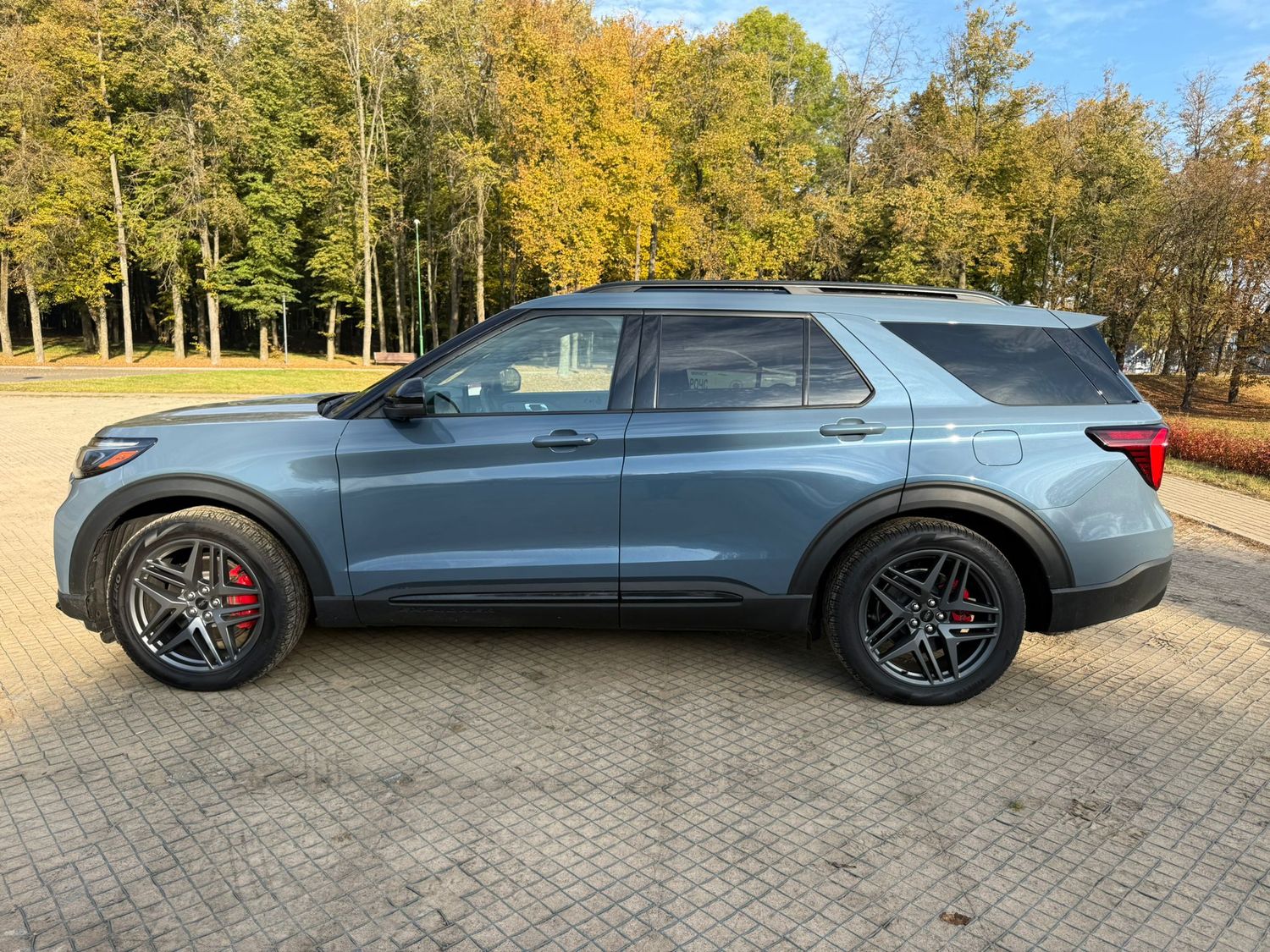 Ford Explorer ST 2025