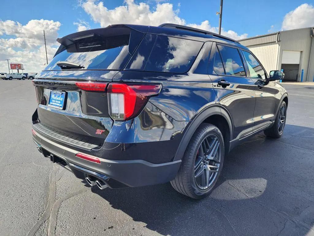 Ford Explorer ST 2025