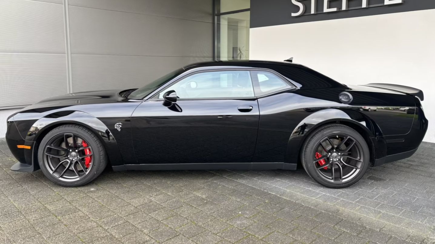 Dodge Challenger SRT Hellcat Widebody Jailbreak 2023